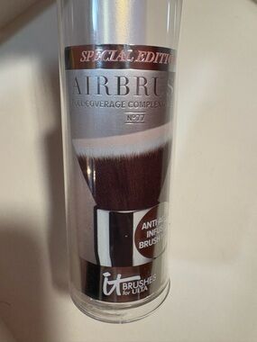 IT Brushes ULTA Airbrush Full-Coverage Complexion Brush No. 77 - Special Edition